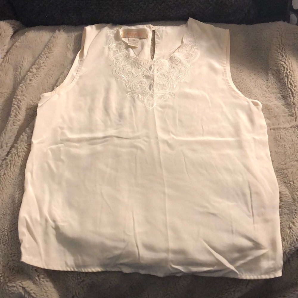 🎉4 for $20 Mikado Sleeveless Cream Blouse, size Medium